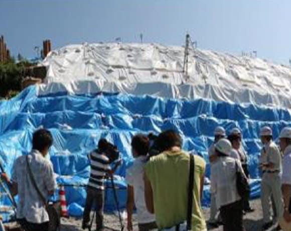 中日本高速道路（H21：静岡沖地震による法面崩壊による応急処理）