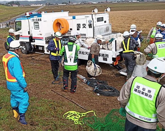 宮城県吉田川（R1：台風19号による浸水被害による排水ポンプ支援）